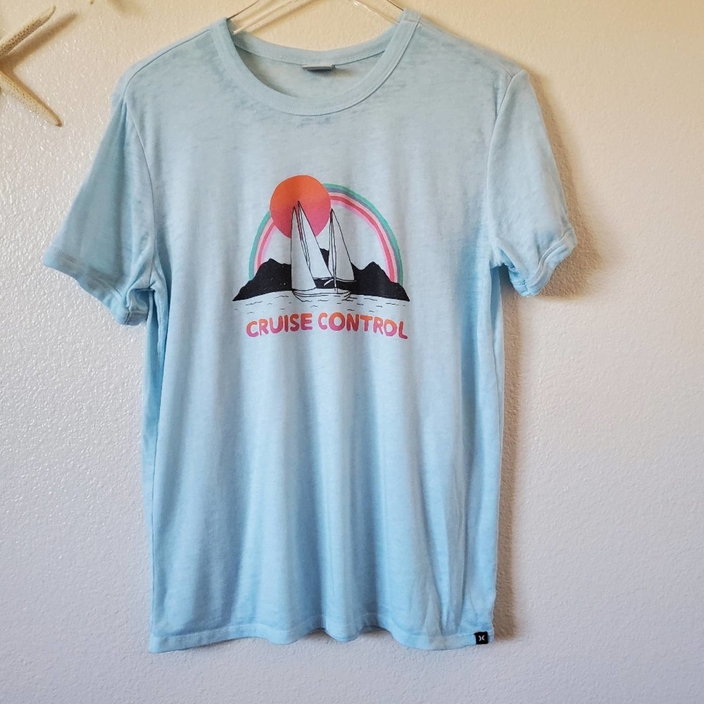 Hurley Cruise Control Ocean Ships Graphic Shirt Size Medium Blue Women